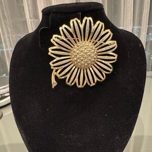 Vintage Gold Flower Brooch